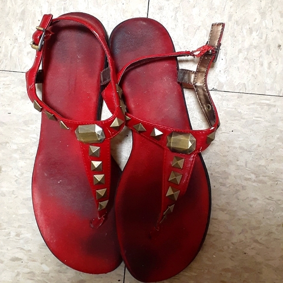 Thong sandals - Picture 1 of 1